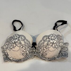 Victoria's Secret Black and White Lace Bra w/ rhinestone details. Size 36C